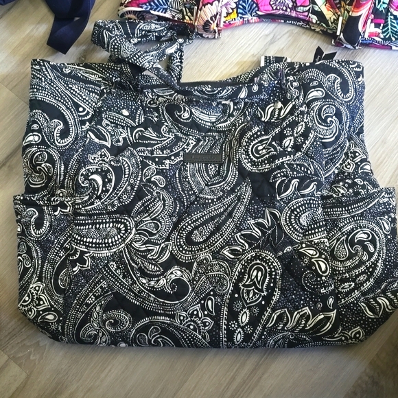 Vera Bradley - Picture 1 of 2